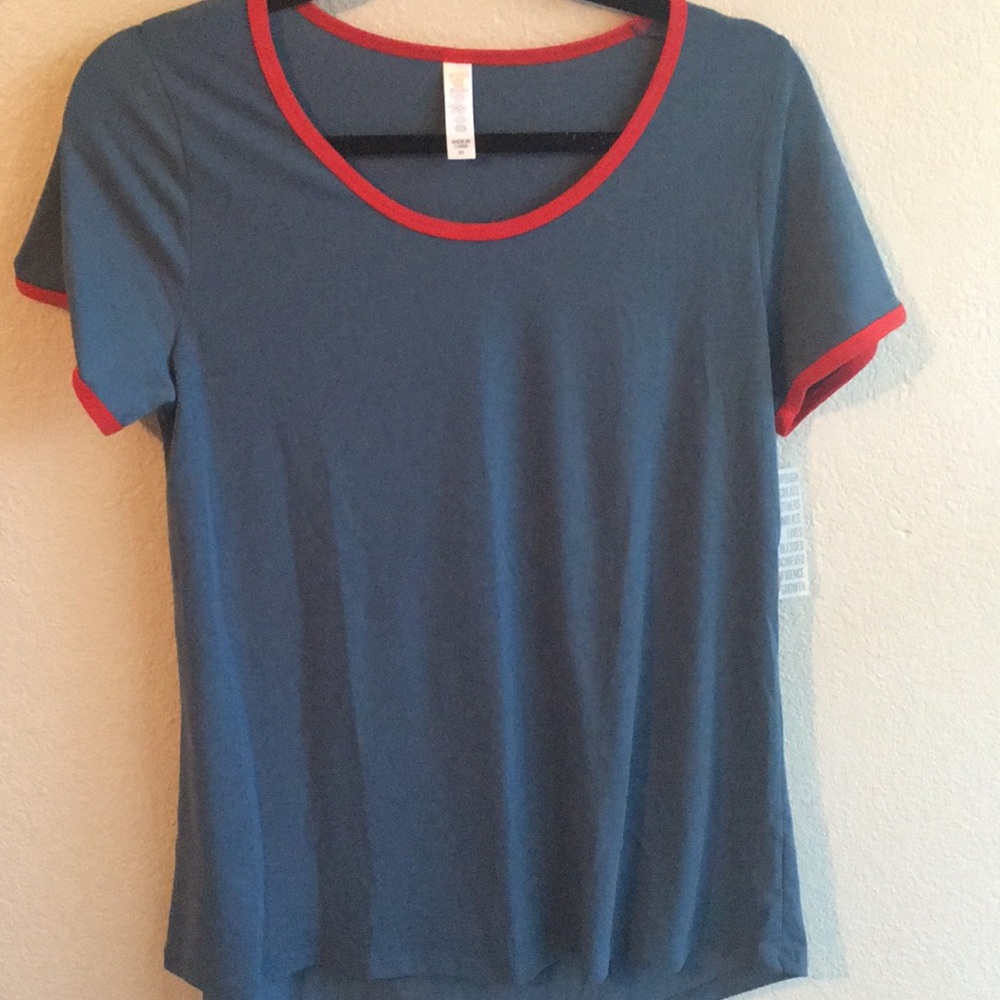 LuLaRoe - XS Classic T